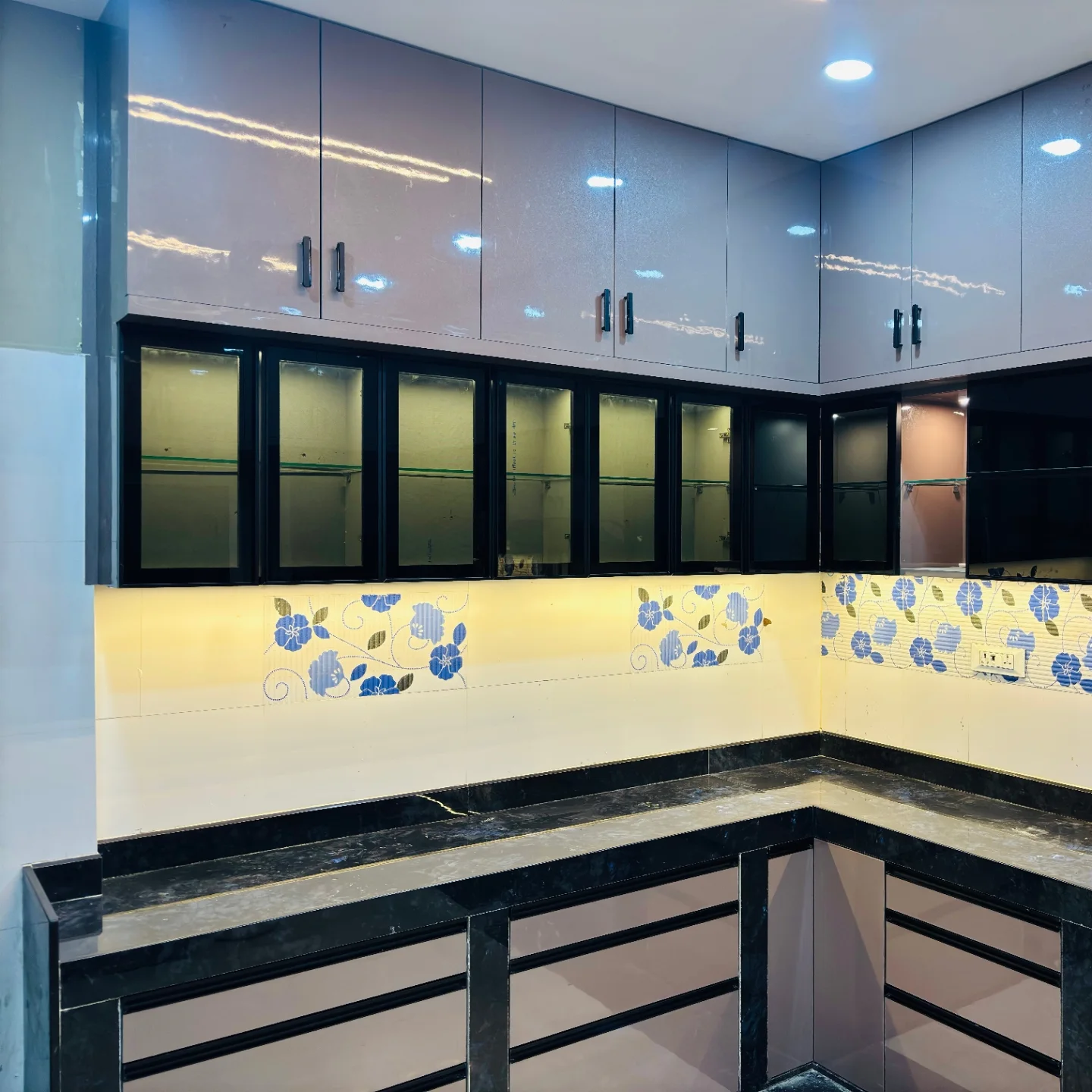 kitchen-partition-design-suncity-hyderabad