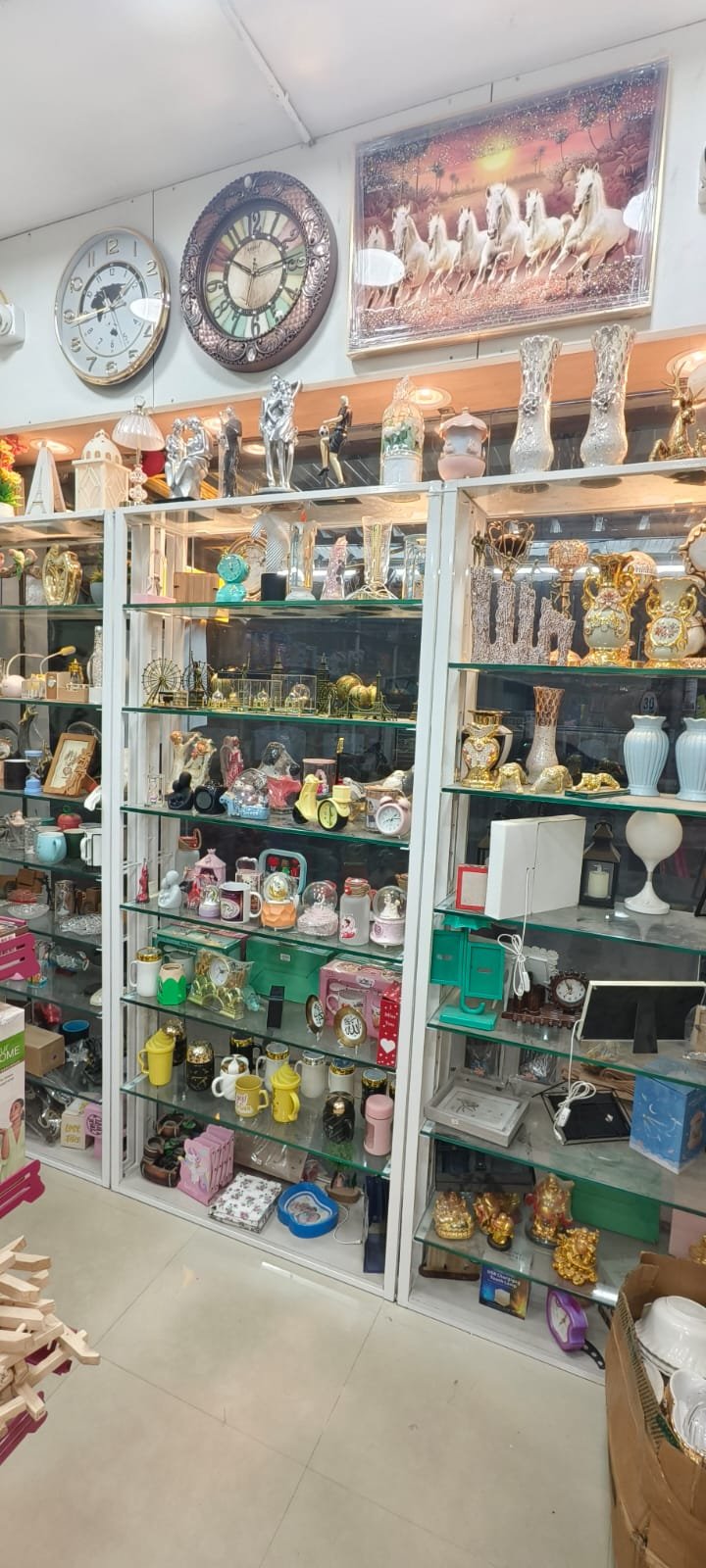retail-shop-interiors